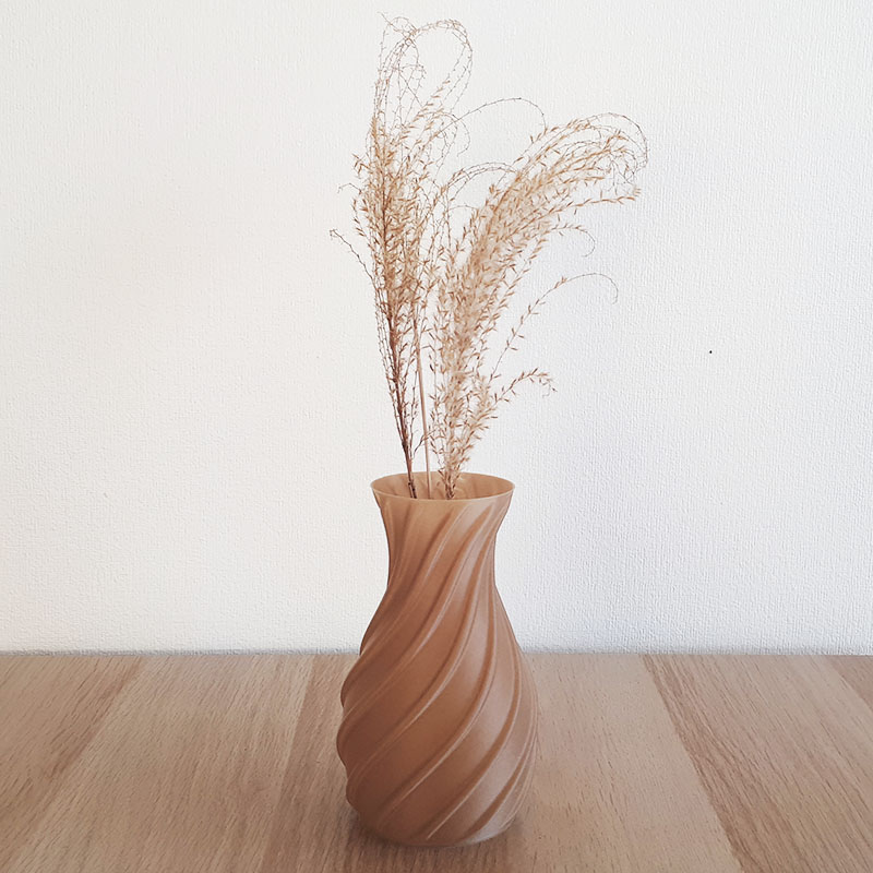 Vase imprimé 3D avec le filament Nanovia PLA Lin